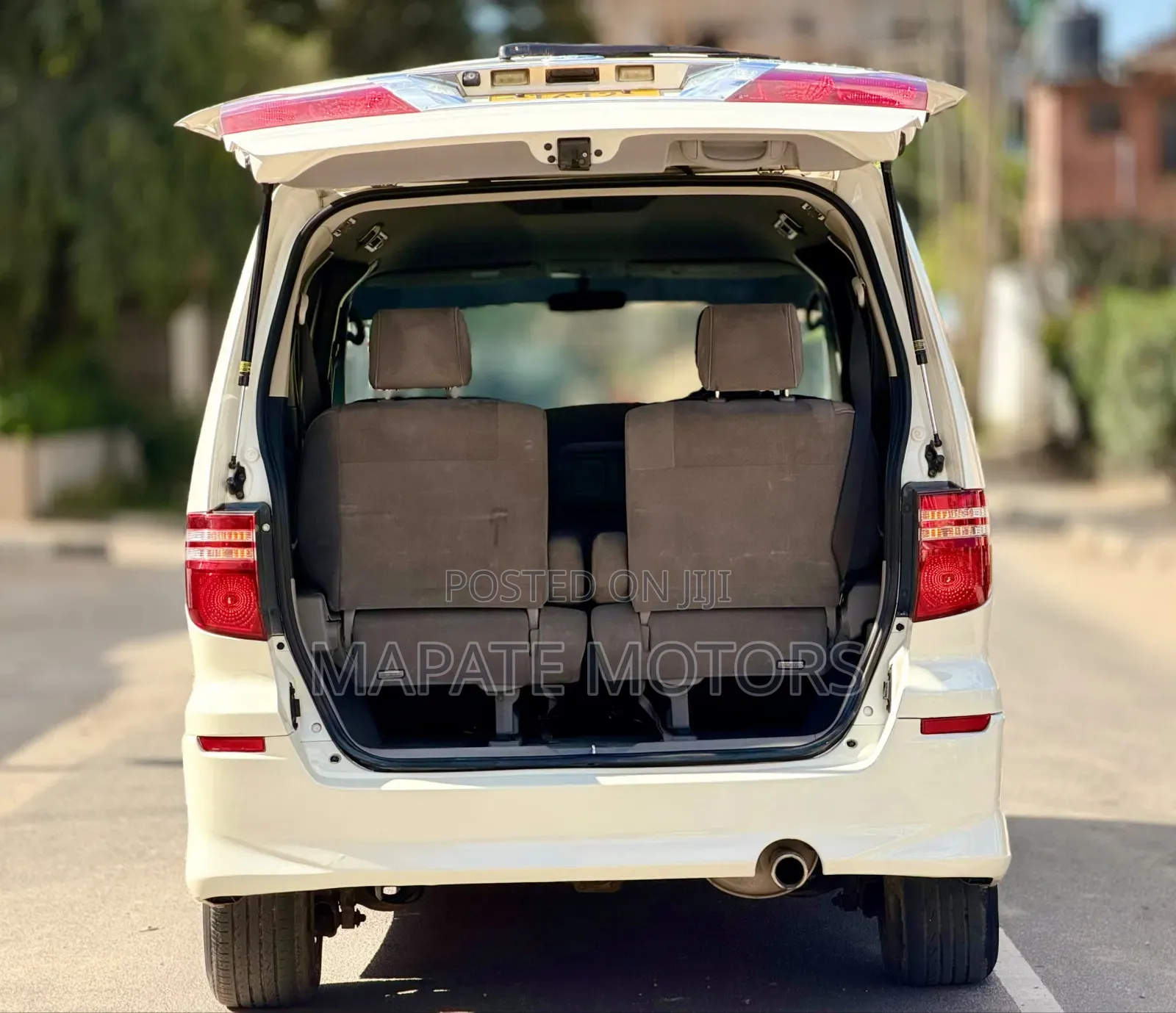 Toyota Alphard 2.4 Petrol AWD 2007 White