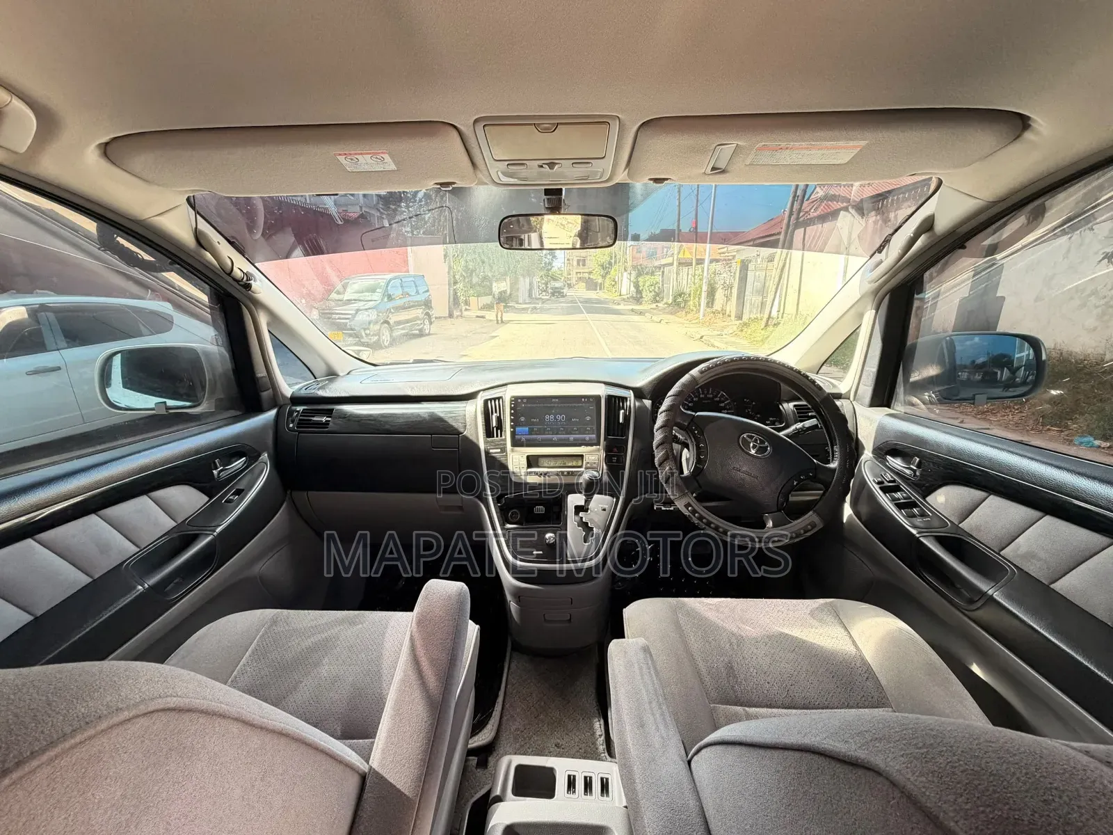 Toyota Alphard 2.4 Petrol AWD 2007 White