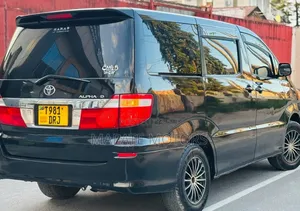 Toyota Alphard 2.4 Petrol AWD 2004 Black