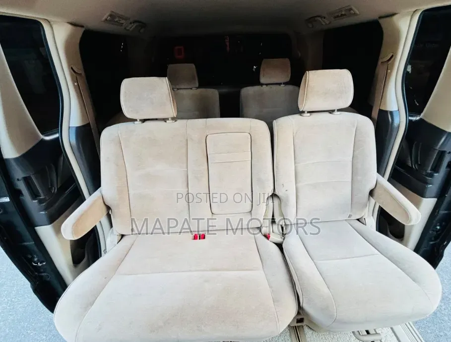 Toyota Alphard 2.4 Petrol AWD 2004 Black