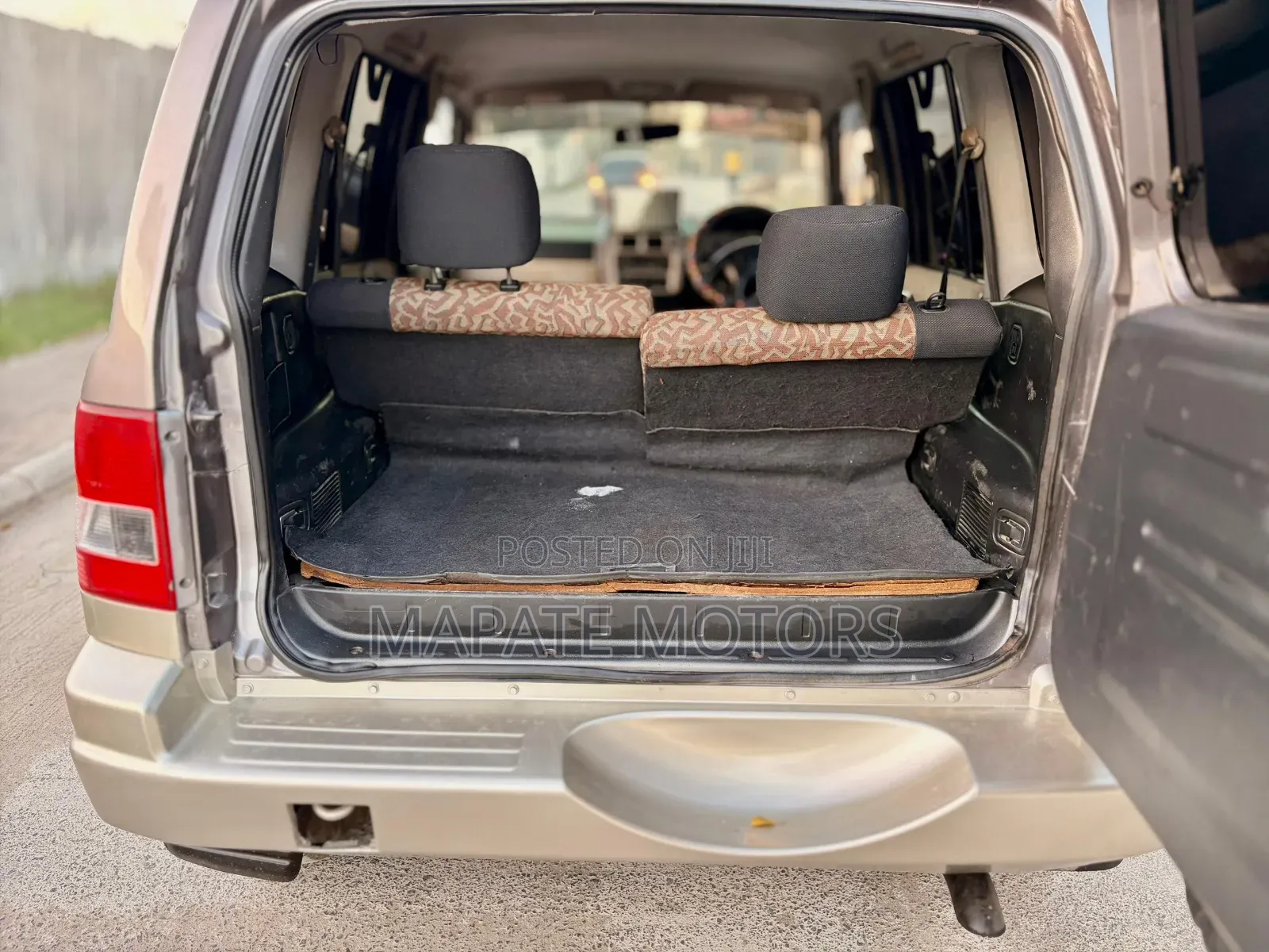 Mitsubishi Pajero 2000i IO 2005 Gray