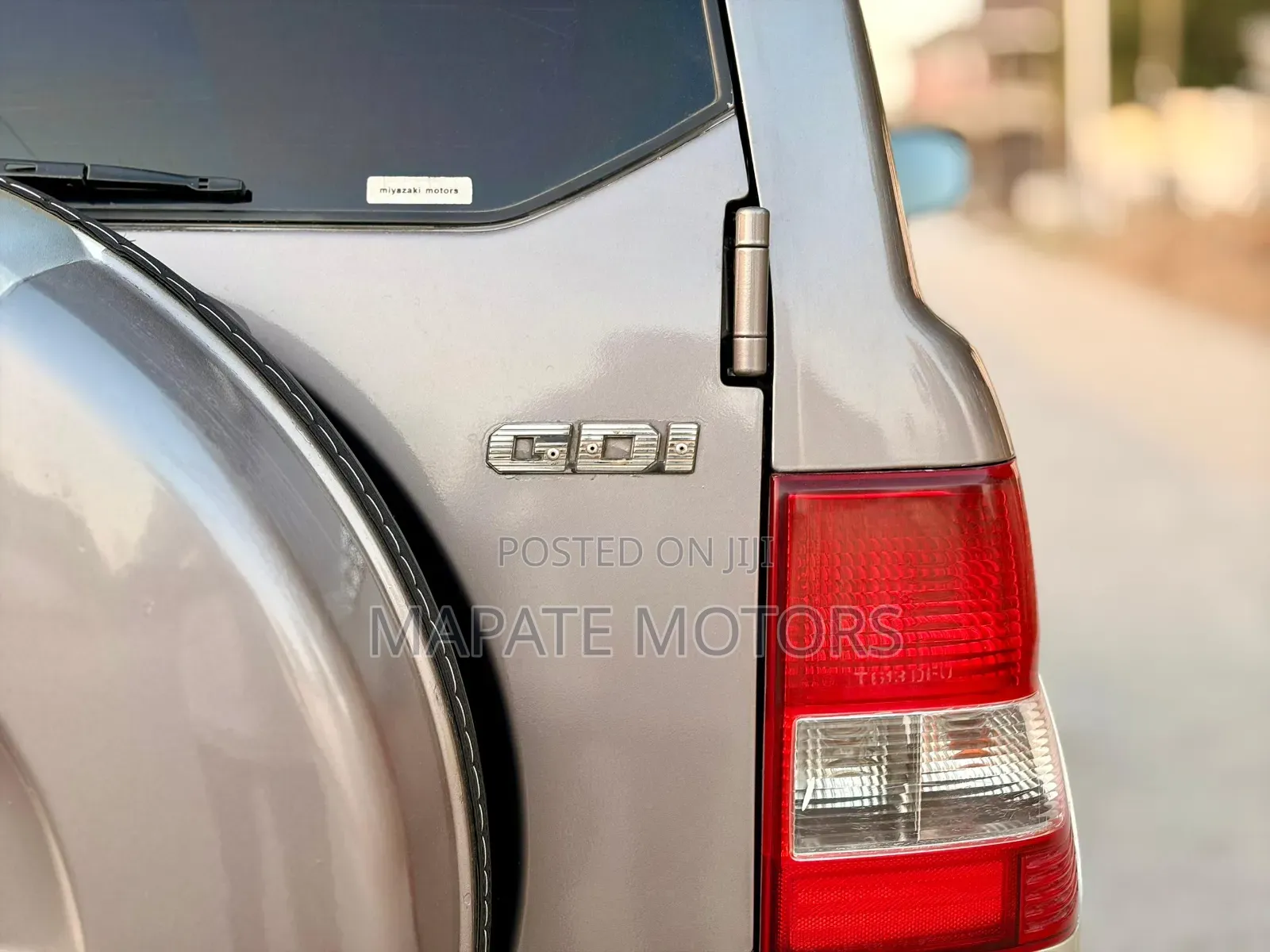 Mitsubishi Pajero 2000i IO 2005 Gray