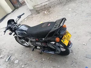 Bajaj Boxer 125 2025 Black