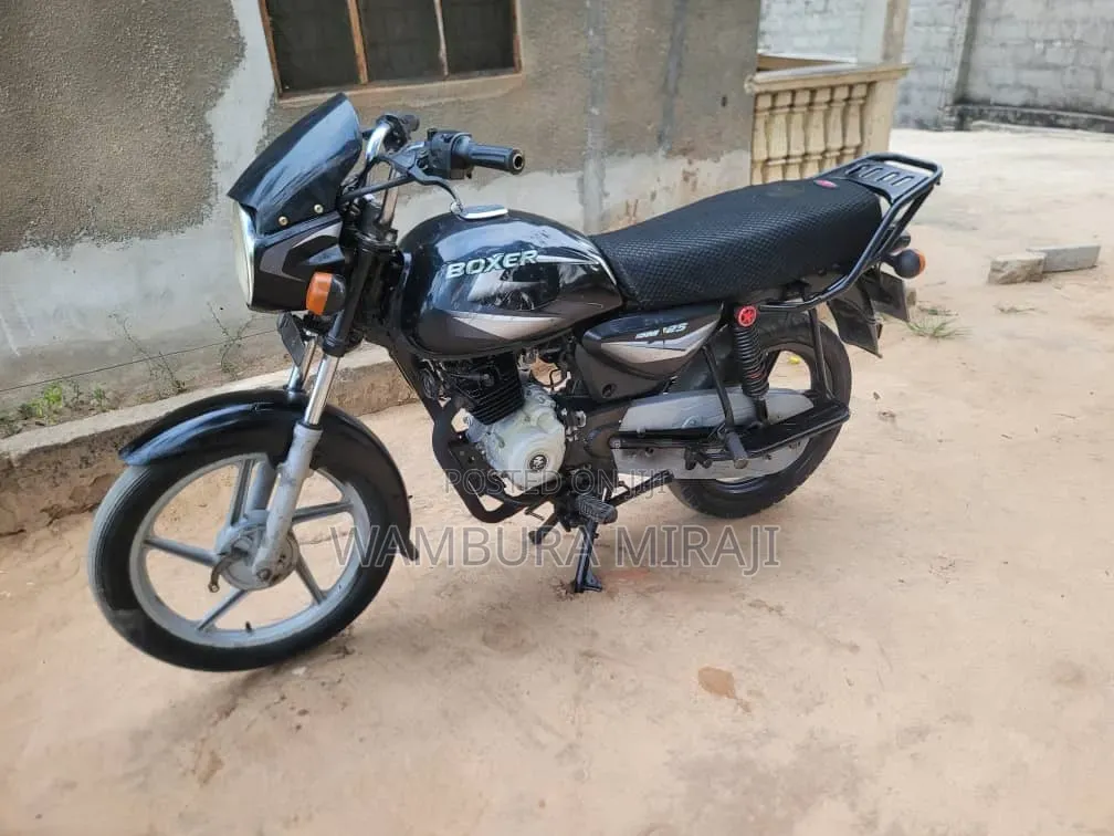 Bajaj Boxer 125 2025 Black