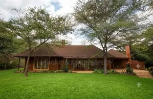 3bdrm House in Kilimani Hewa for sale