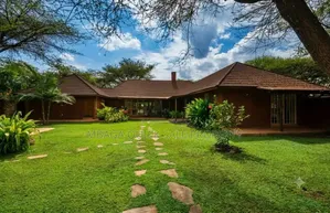 3bdrm House in Kilimani Hewa for sale