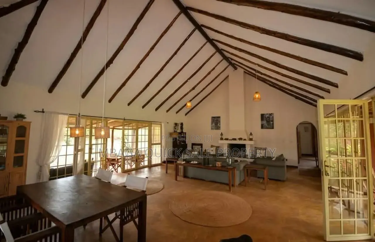 3bdrm House in Kilimani Hewa for sale