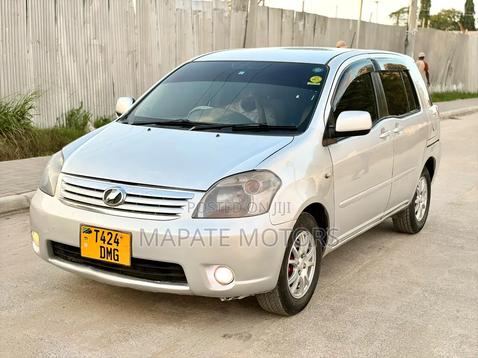 Toyota Raum 1.5 AWD 2008 Silver