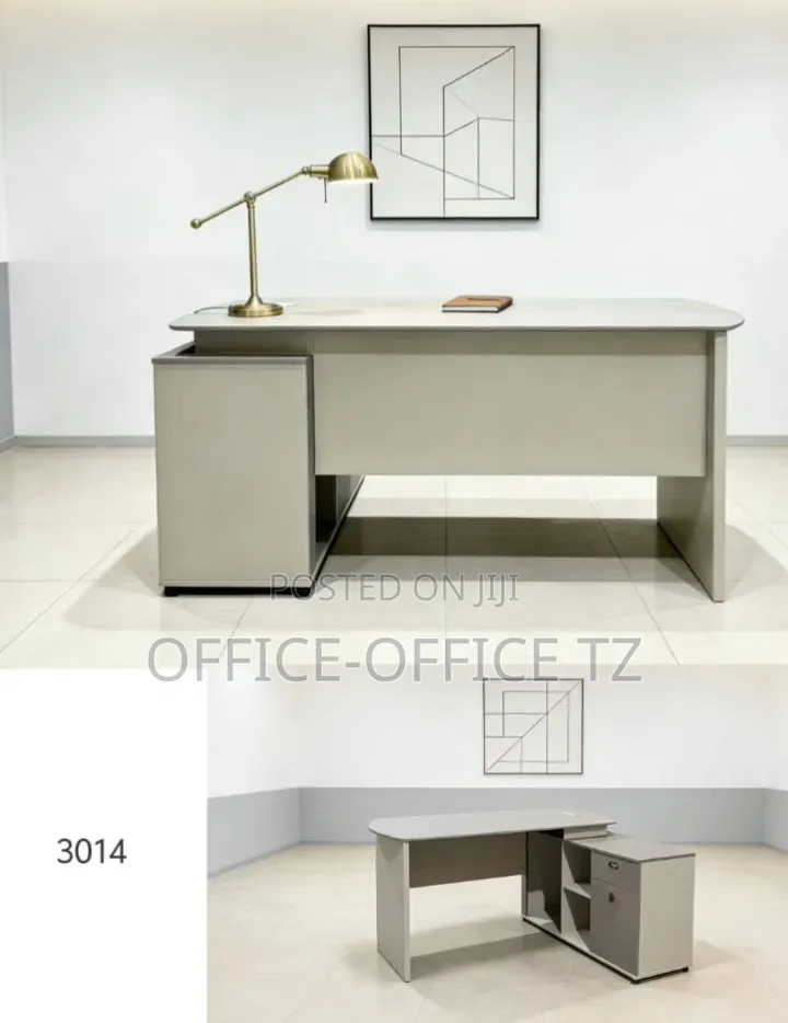 Executive Table (Lucky)