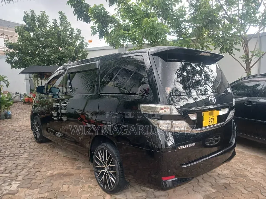 Toyota Vellfire 2010 Matt Black