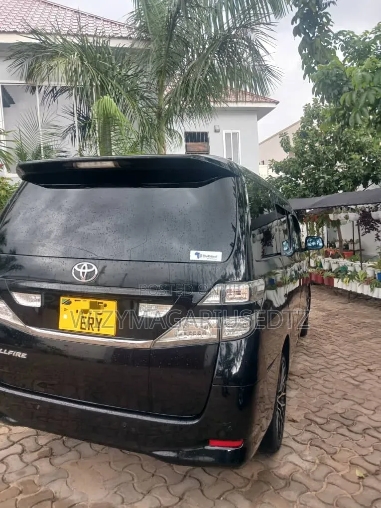 Toyota Vellfire 2010 Matt Black