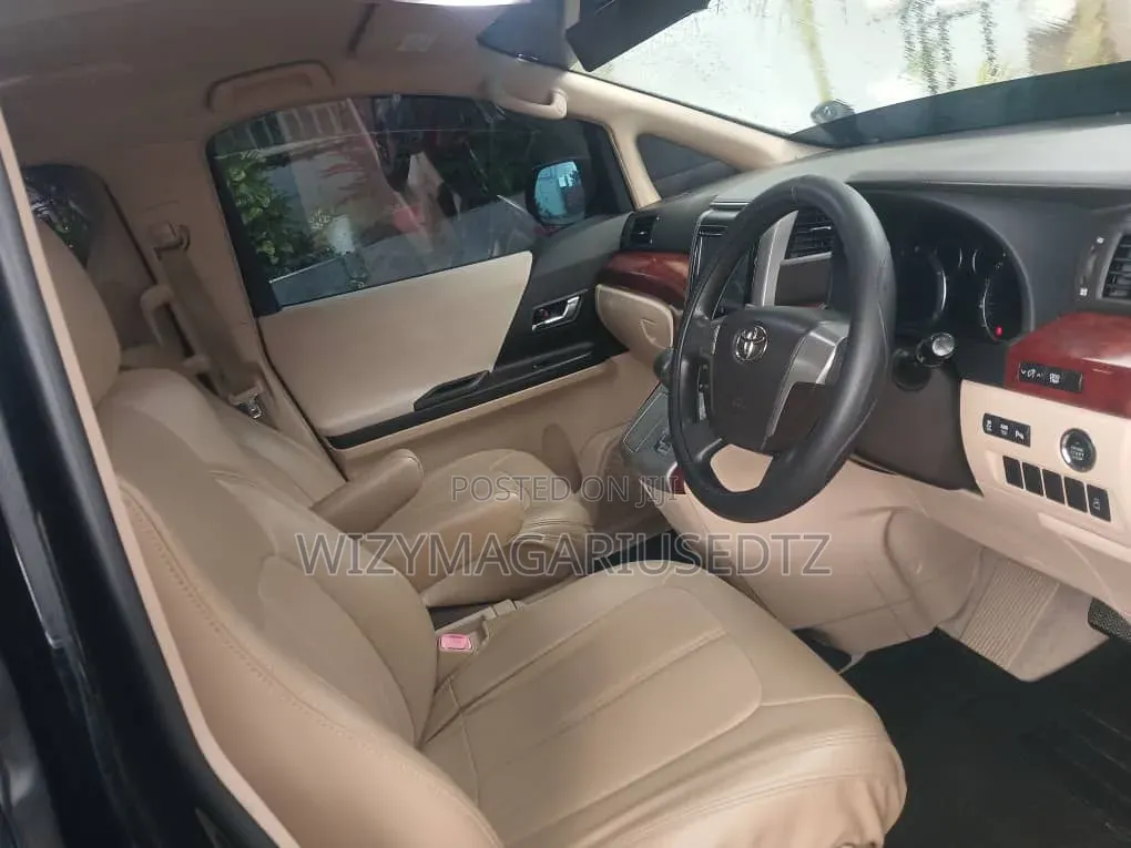 Toyota Vellfire 2010 Matt Black