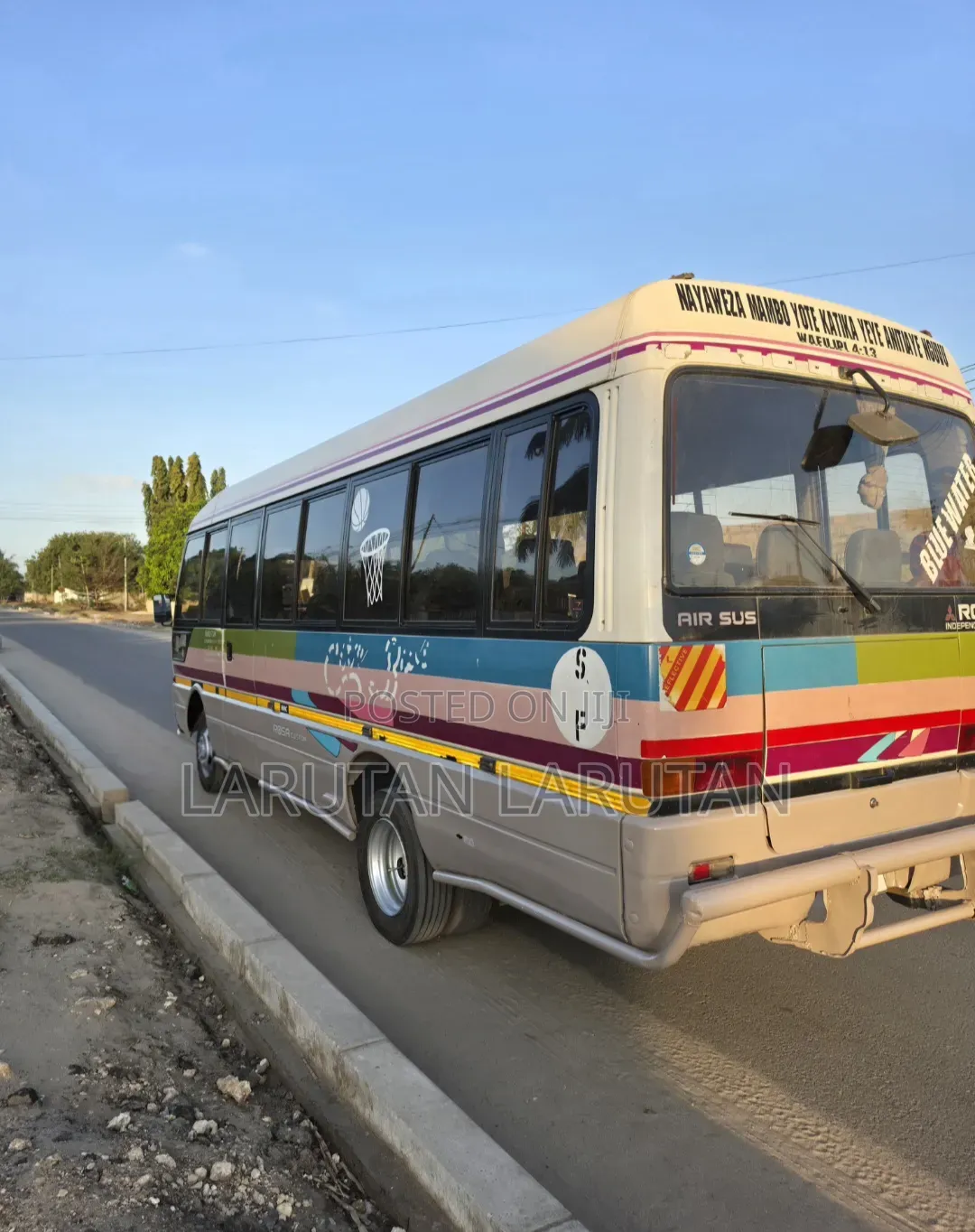 Mitsubishi Fuso Rosa 1993 Beige