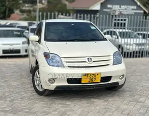 Toyota IST 2005 Pearl
