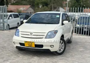 Toyota IST 2005 Pearl