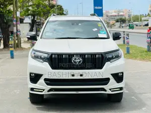 Toyota Land Cruiser Prado 2.8 2023 White
