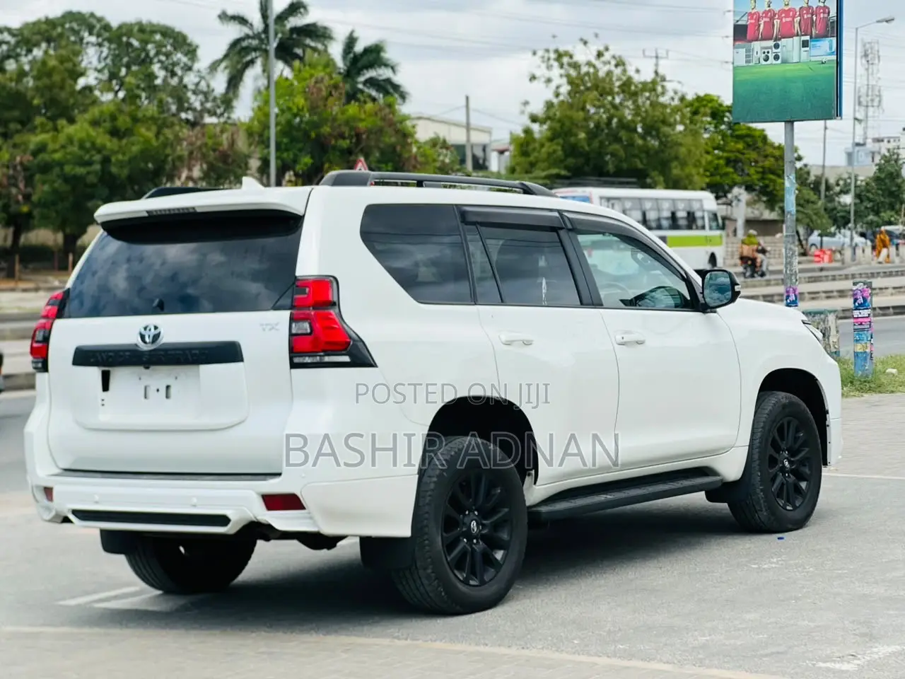 Toyota Land Cruiser Prado 2.8 2023 White
