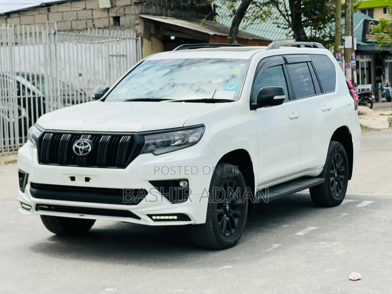 Toyota Land Cruiser Prado 2.8 2023 White