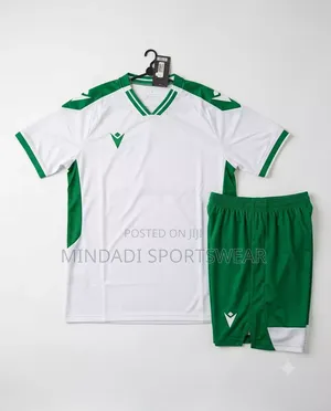 Jersey High Quality PC 16 Including Goal Keeper Jersey
