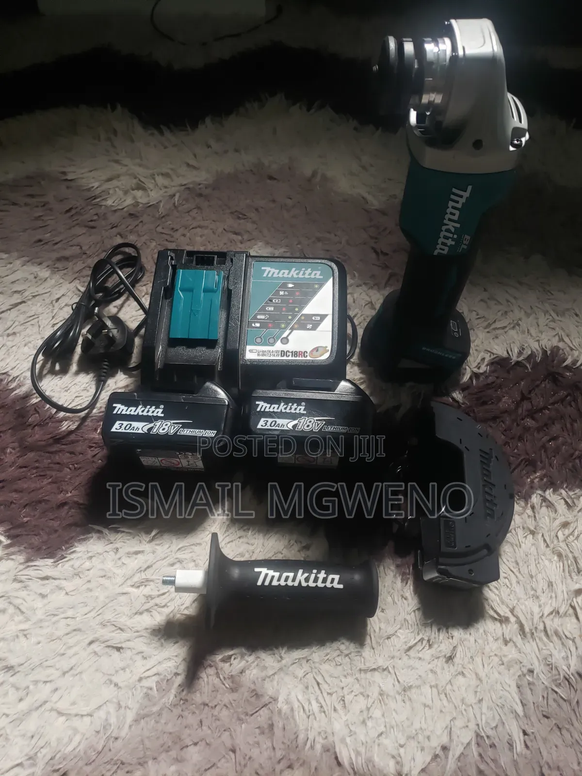 Makita 18V Cordless Angle Grinder + 2 Betters