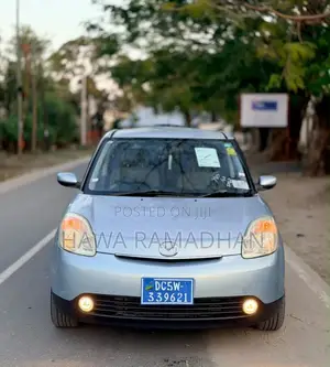 Mazda Verisa 2005 Blue