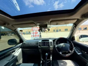 Toyota Land Cruiser Prado 2006 White