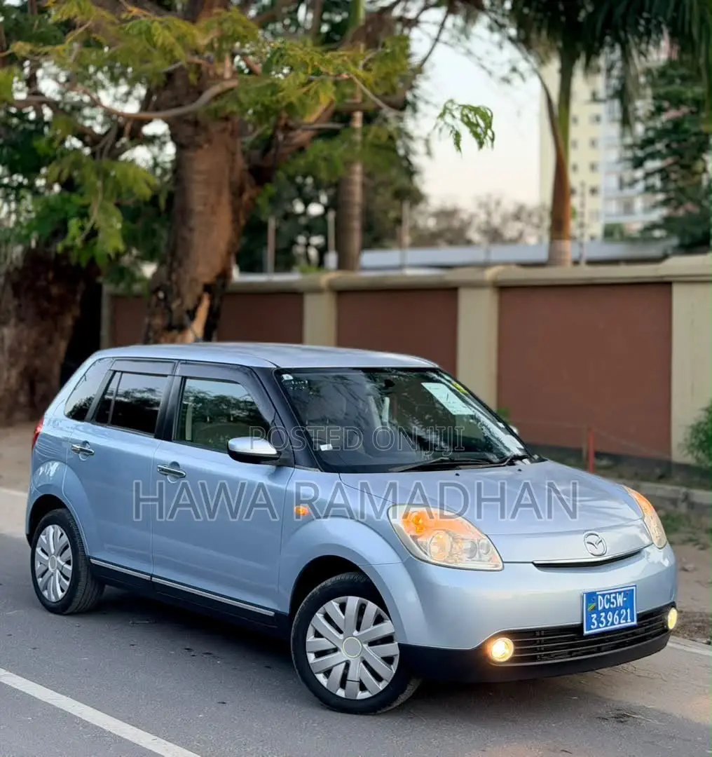 Mazda Verisa 2005 Blue
