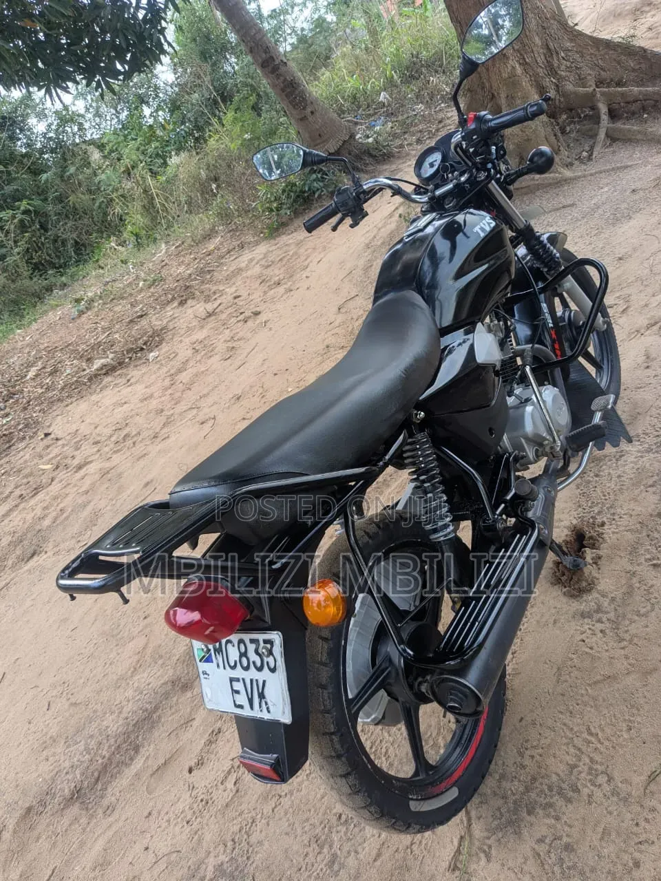 TVS HLX 125 2025 Black