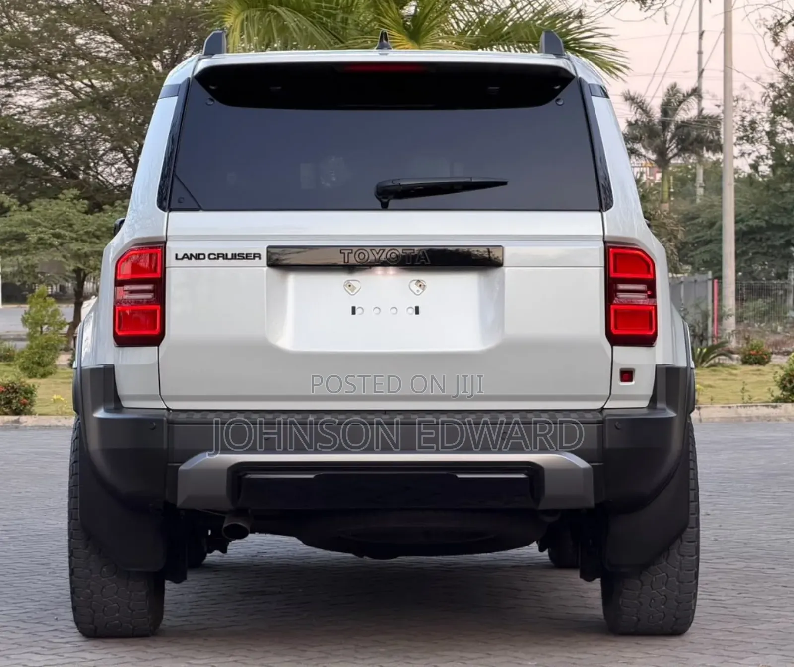 Toyota Land Cruiser Prado 2024 White