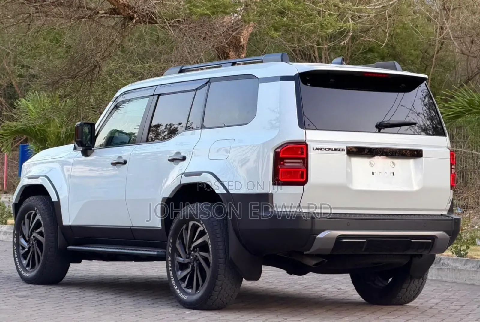 Toyota Land Cruiser Prado 2024 White