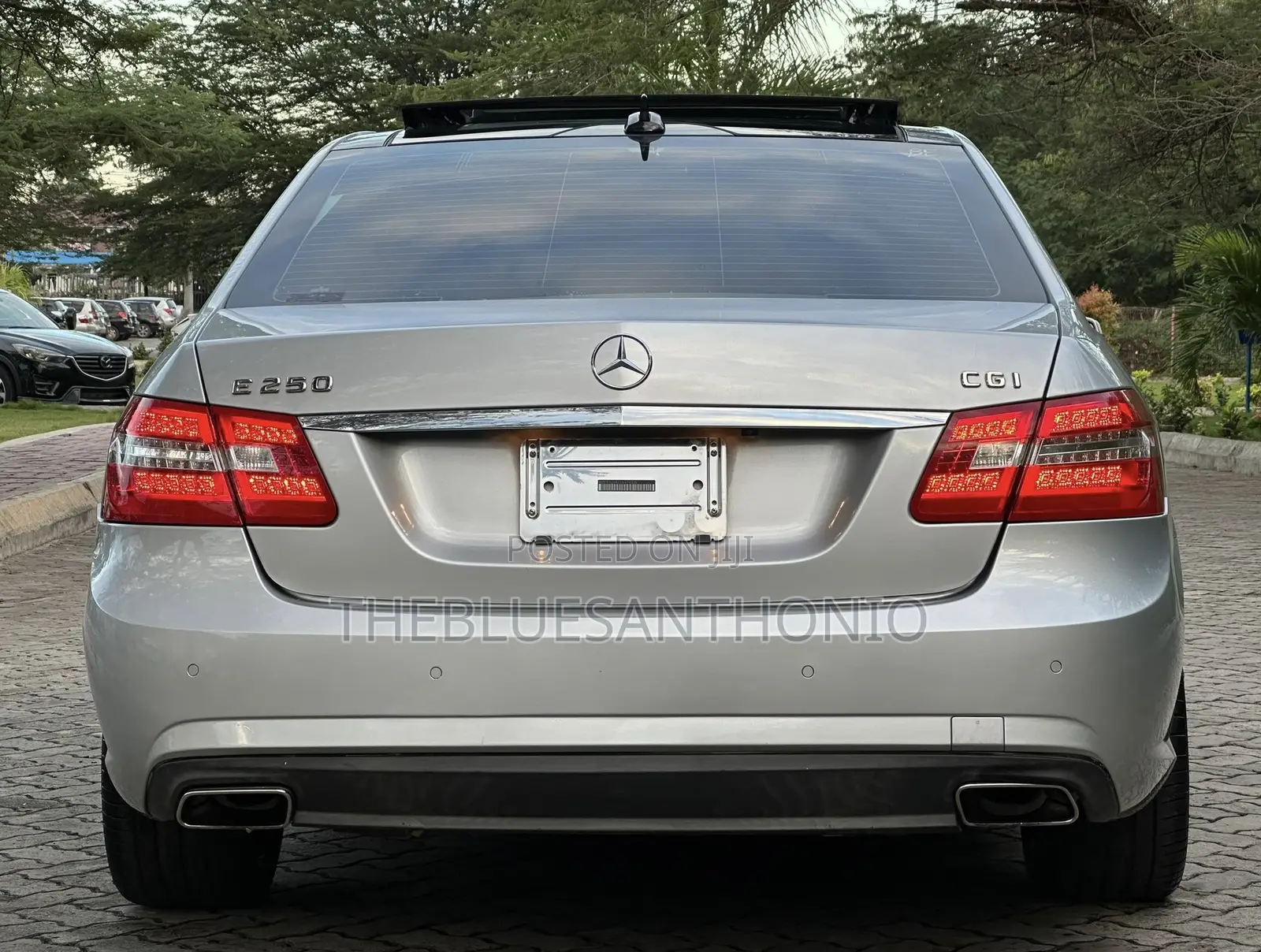 Mercedes-Benz E200 2011 Silver
