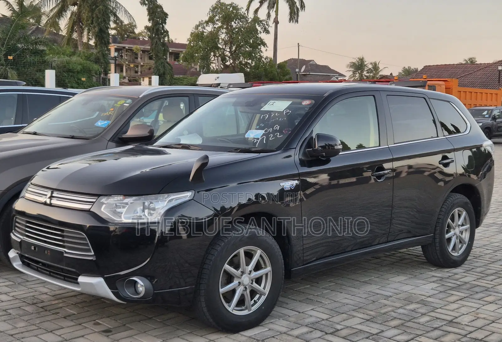 Mitsubishi Outlander 2013 Black