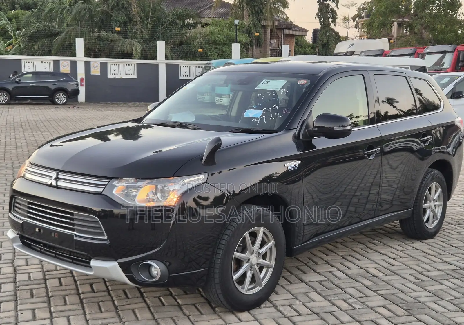 Mitsubishi Outlander 2013 Black