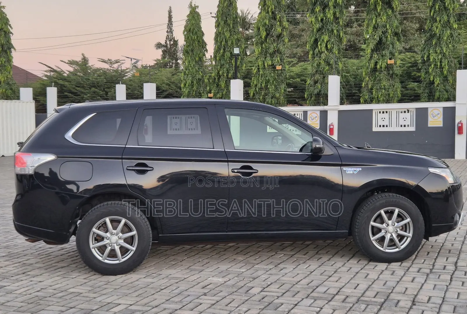 Mitsubishi Outlander 2013 Black