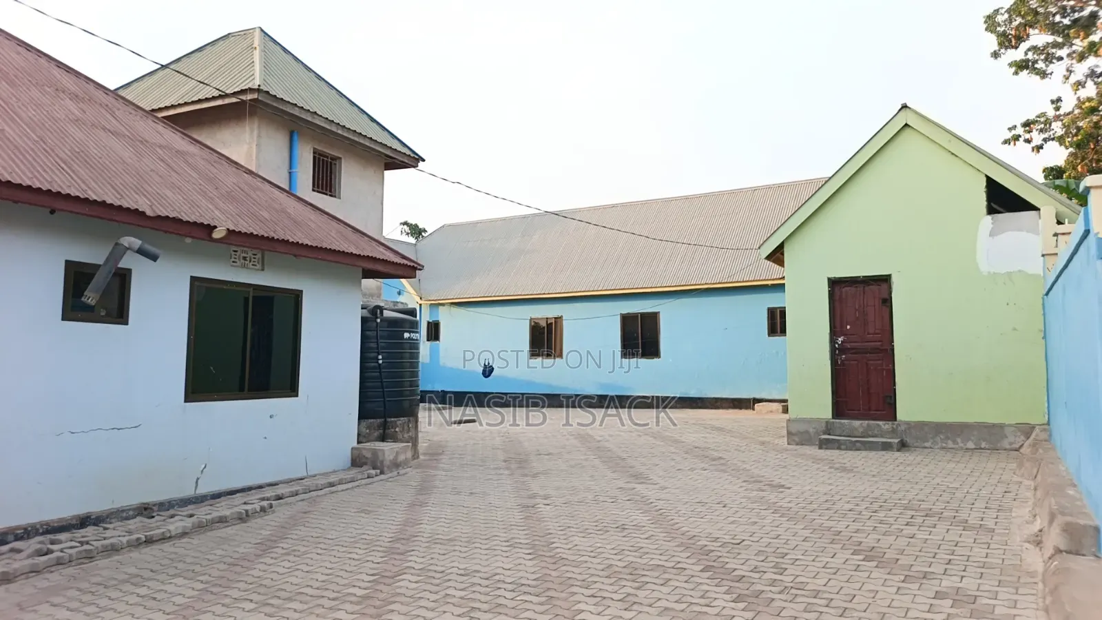 Furnished 10bdrm House in Buhongwa for sale