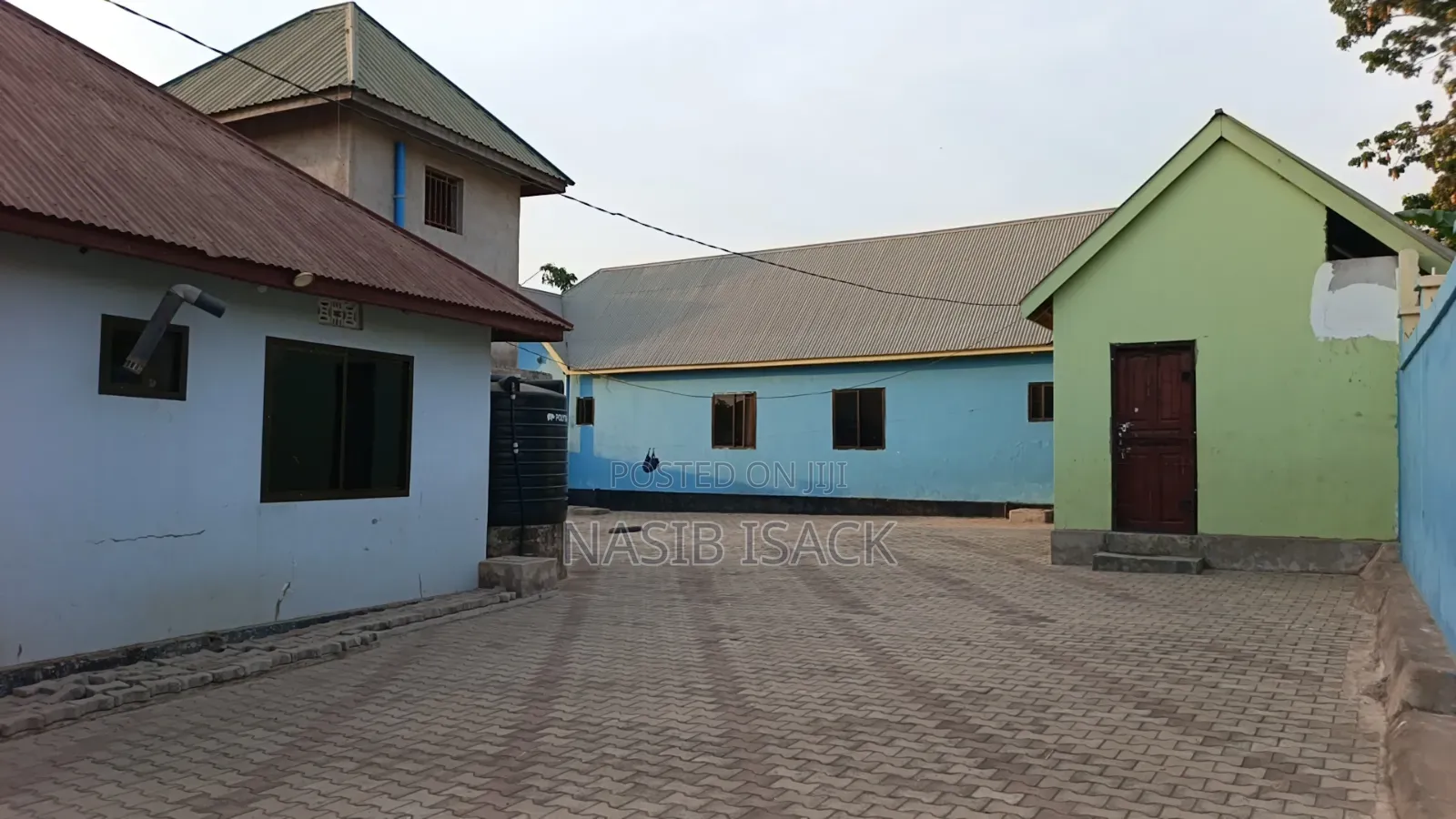 Furnished 10bdrm House in Buhongwa for sale
