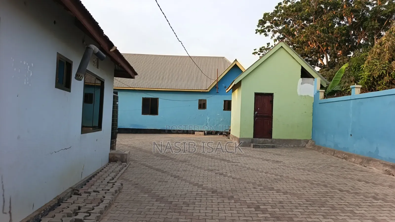 Furnished 10bdrm House in Buhongwa for sale