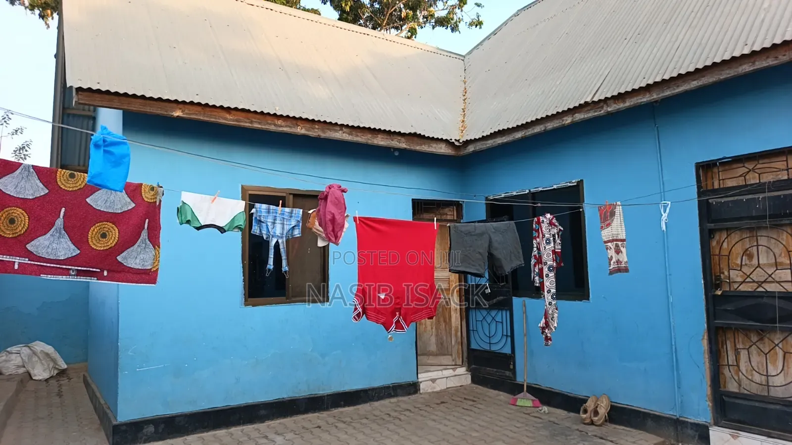 Furnished 10bdrm House in Buhongwa for sale