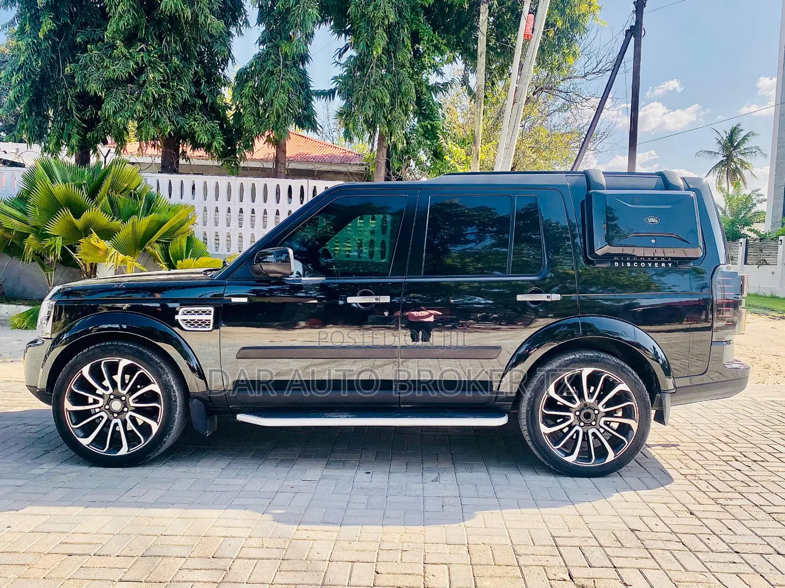 Land Rover Discovery 2013 Black