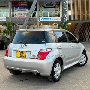 Toyota IST 2006 Silver