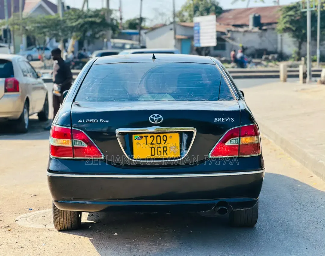 Toyota Brevis 2004 Blue