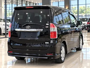 Toyota Noah 2009 Black