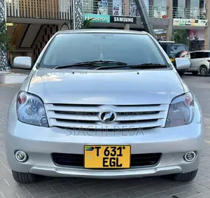 Toyota IST 2006 Silver