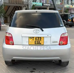 Toyota IST 2006 Silver