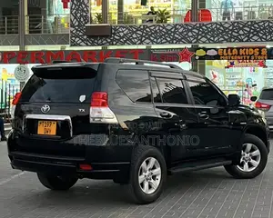 Toyota Land Cruiser Prado 2011 Black