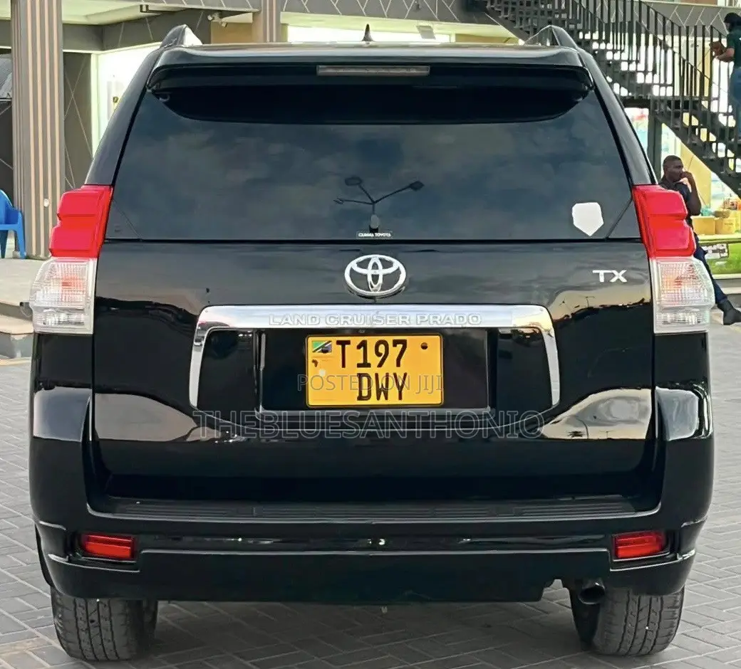 Toyota Land Cruiser Prado 2011 Black