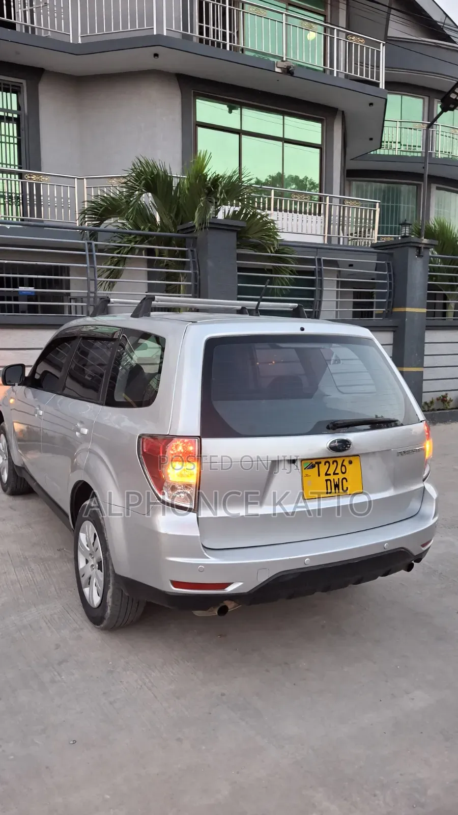 Subaru Forester 2010 Silver