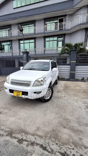 Toyota Land Cruiser Prado 2006 White