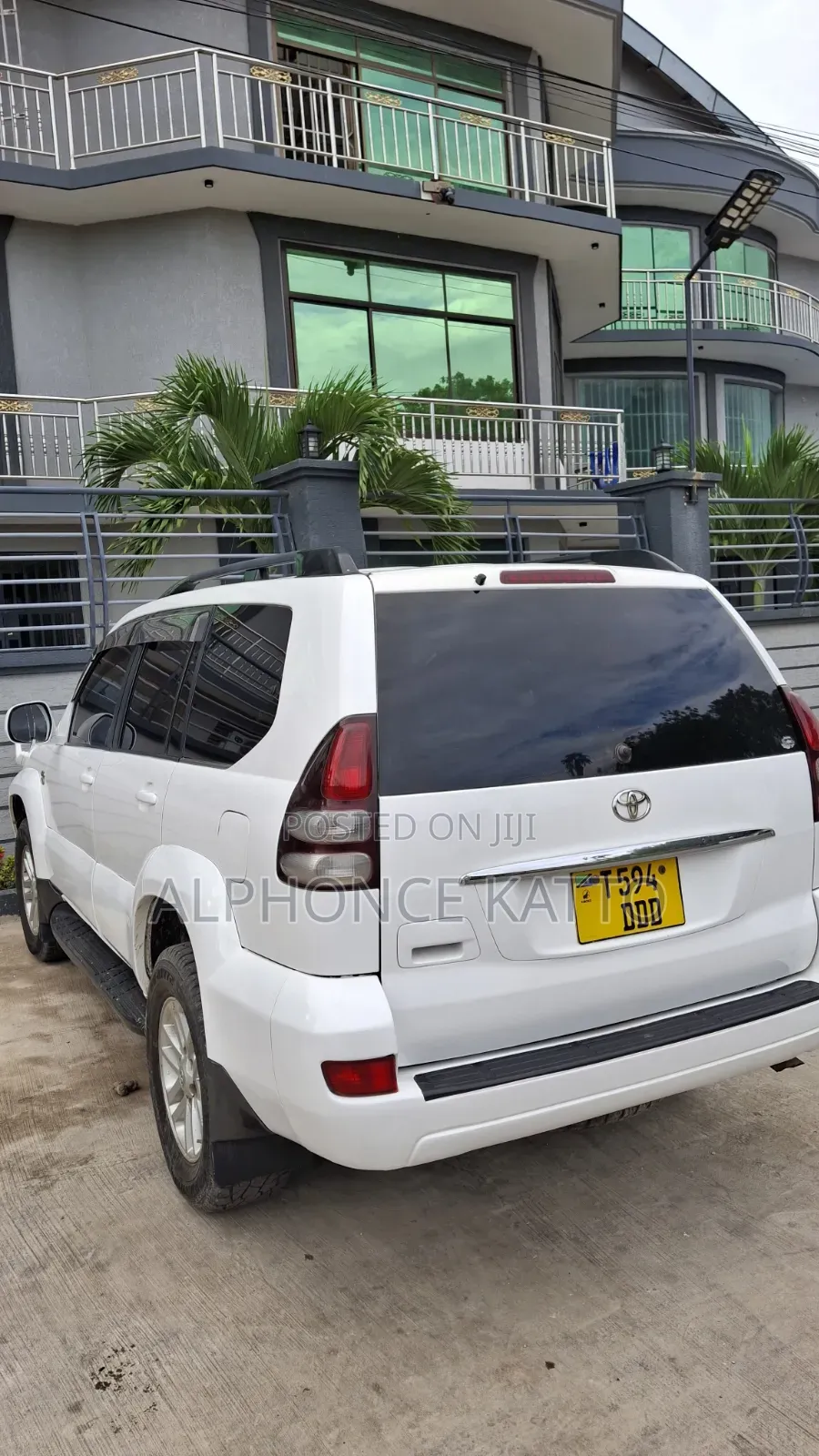 Toyota Land Cruiser Prado 2006 White