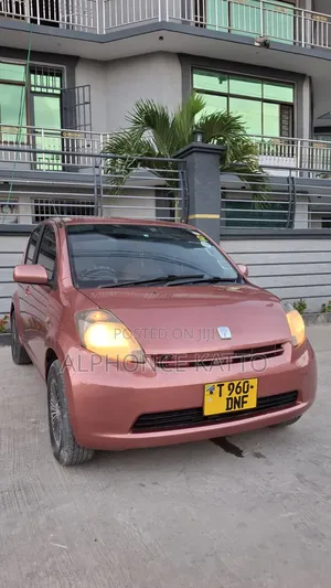 Toyota Passo 2005 Burgundy